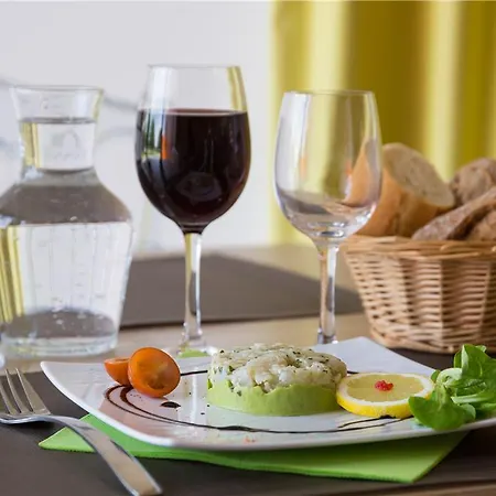 Hotel Ogcity Cholet Sud La Verriaire *