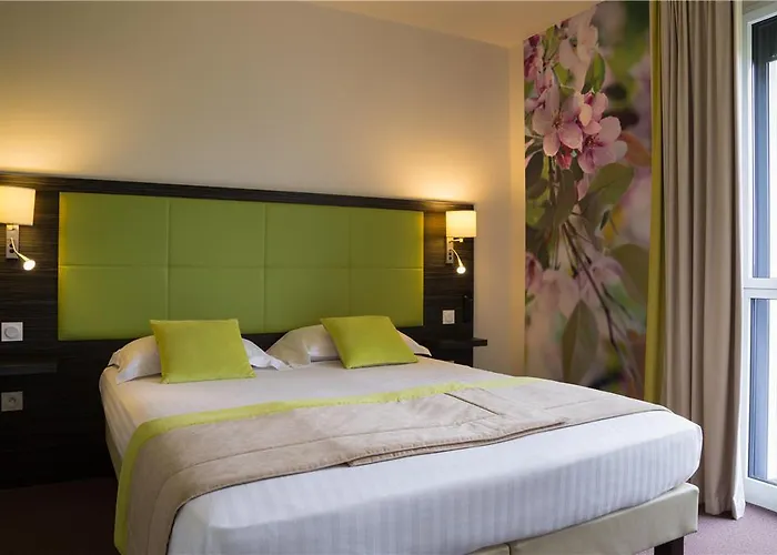 Ogcity Cholet Sud La Verriaire 호텔 *