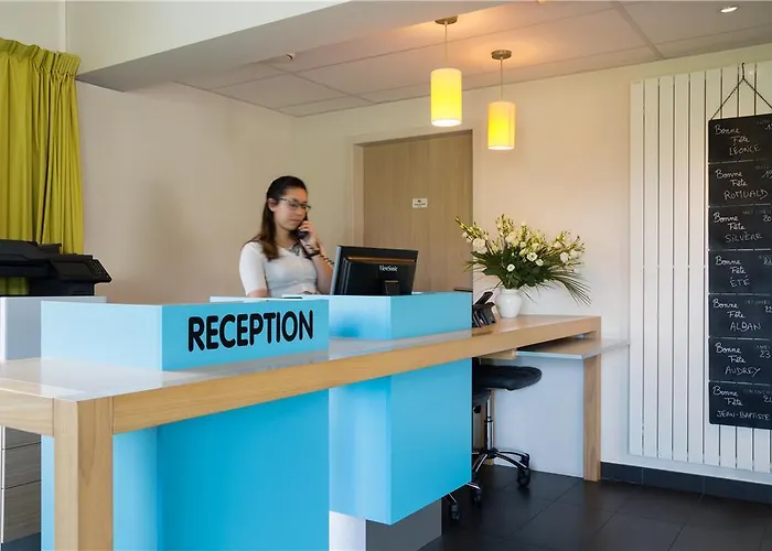 Ogcity Cholet Sud La Verriaire 호텔 *